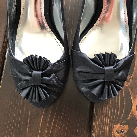 Dress Barn Peep Toe Satin Slingback - Picture 2 of 7